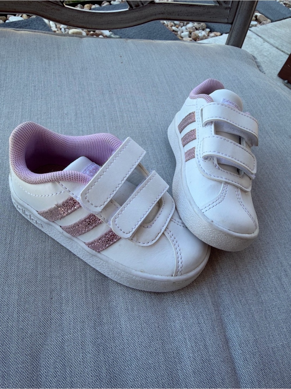 adidas Kids White Sneakers with Pink Glitter Stripes size 6